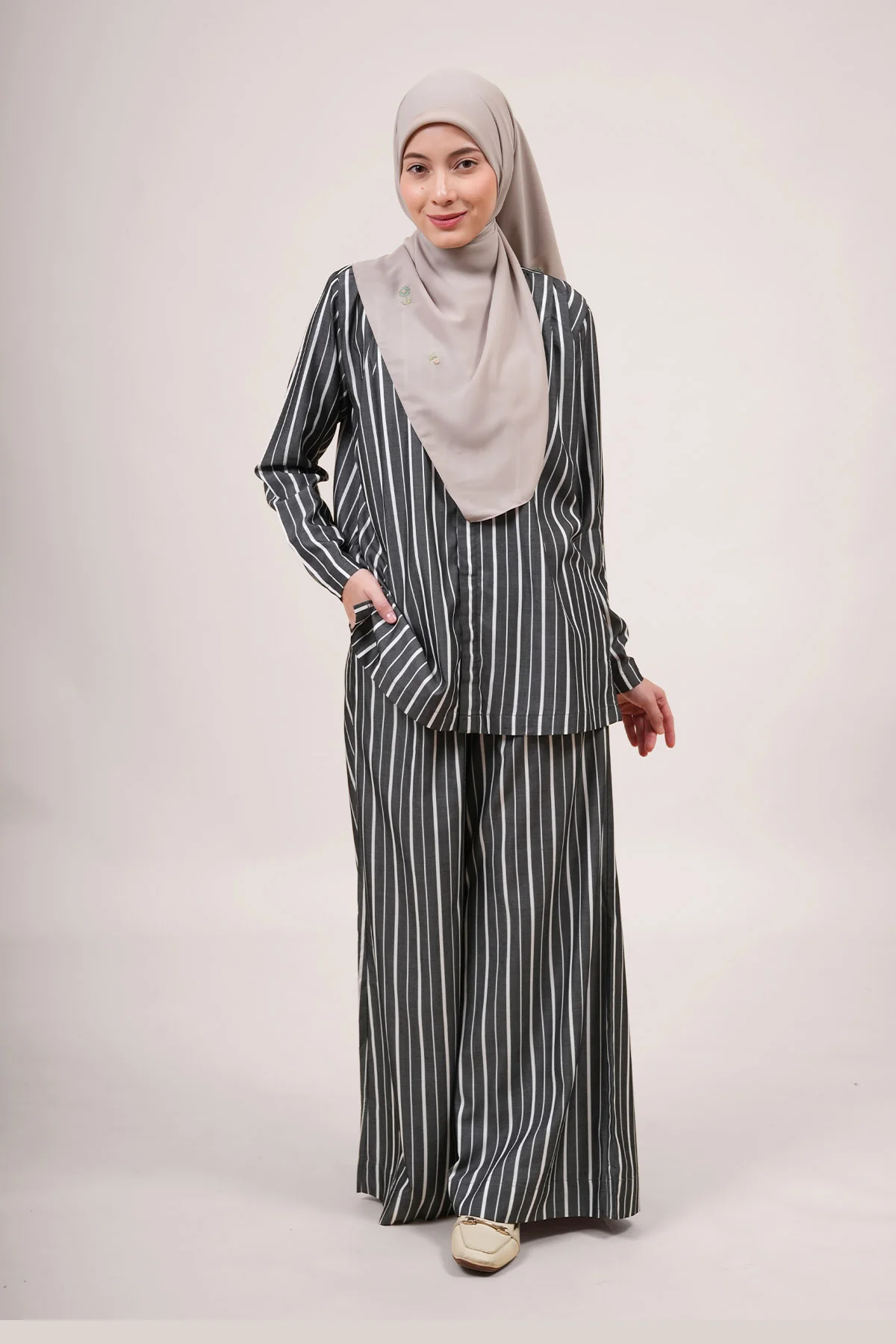 Adlea Pants