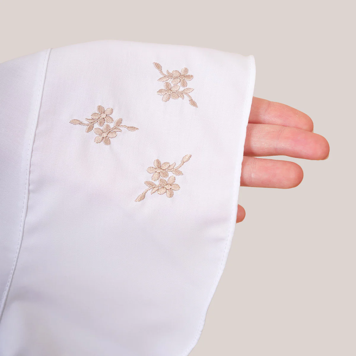 Telekung Broderie Sabira II - Image 5