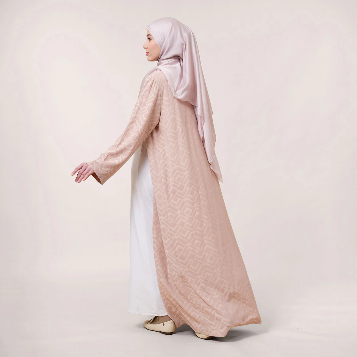 Elira Lines Outerwear - Image 11