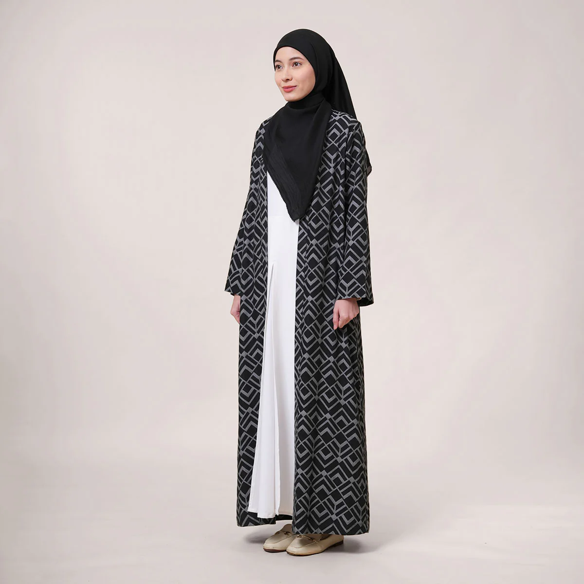 Elira Lines Outerwear - Image 2