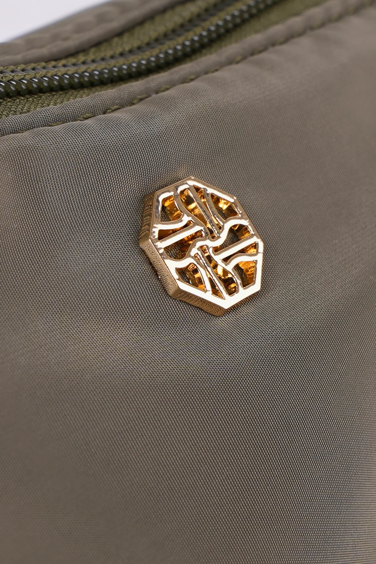 FOC Cyra Pouch Bag - Image 11