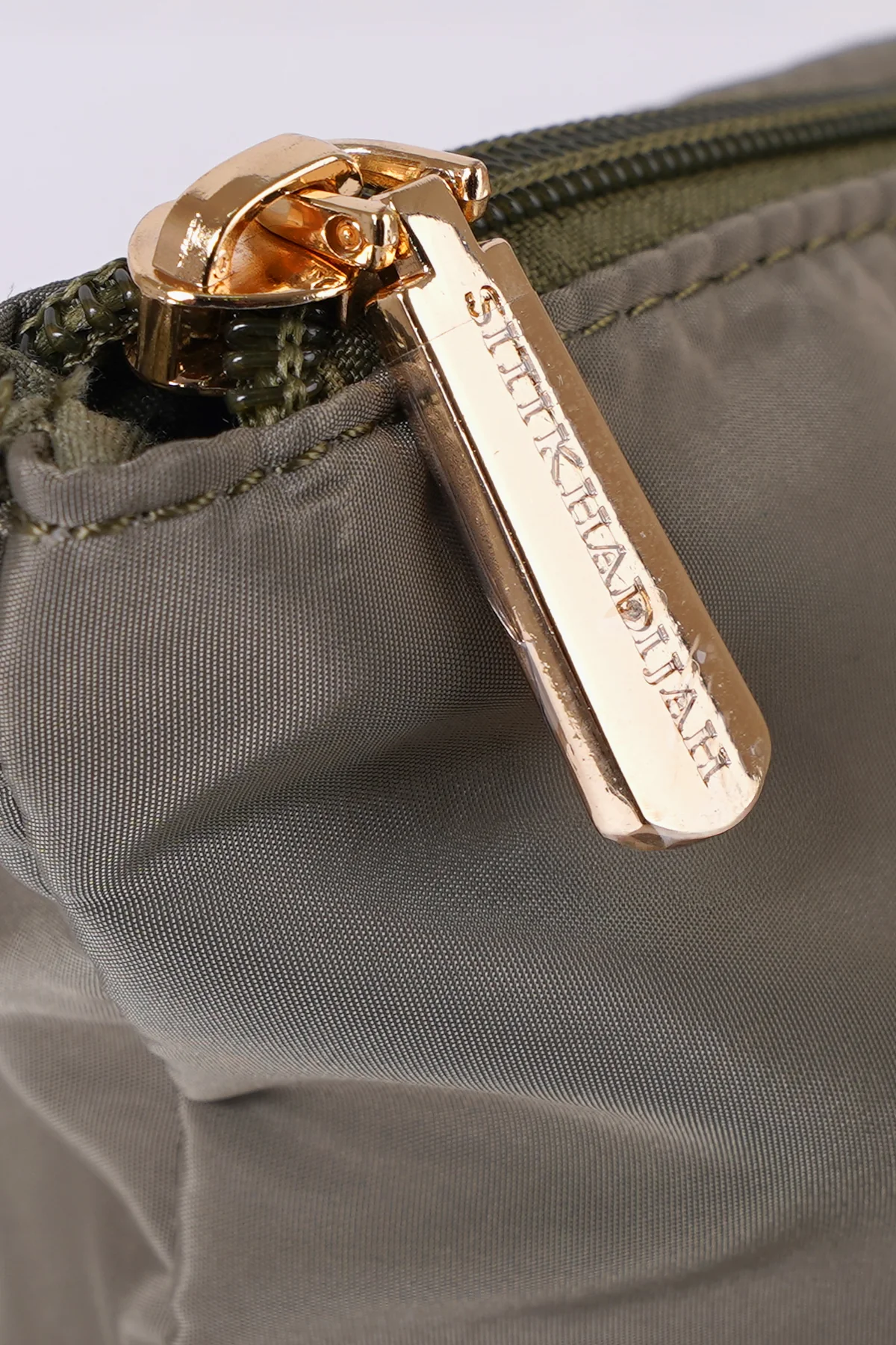 FOC Cyra Pouch Bag - Image 12