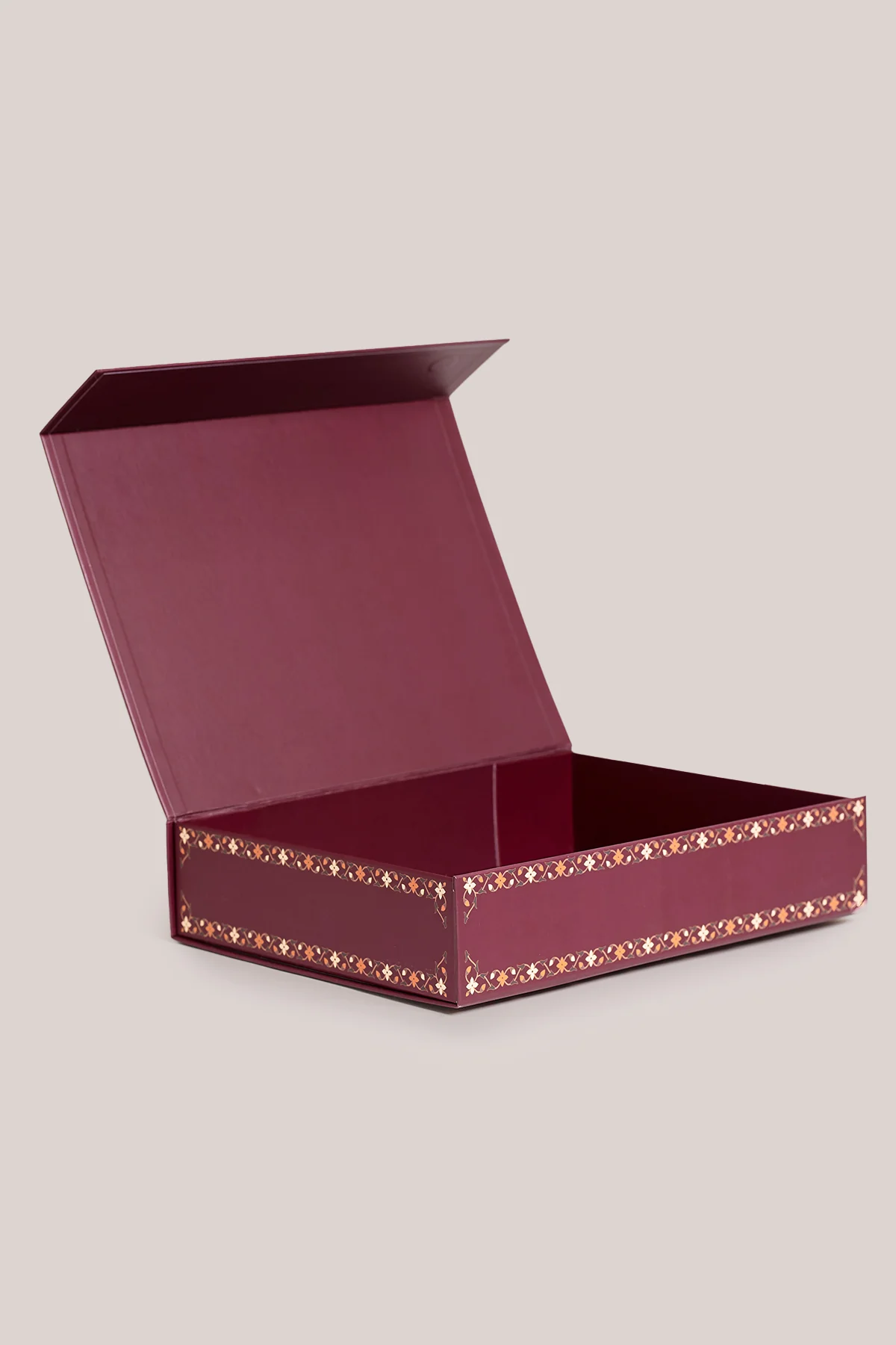 FOC Nazanin Gift Box - Image 3