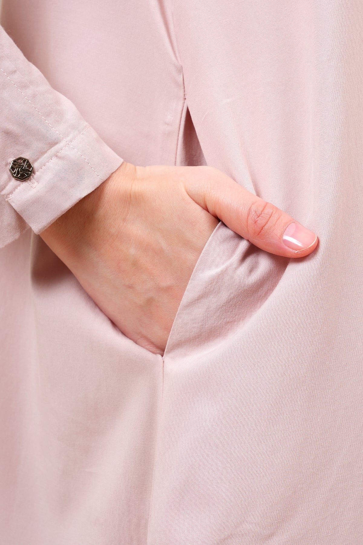Hanna Jubah - Image 10