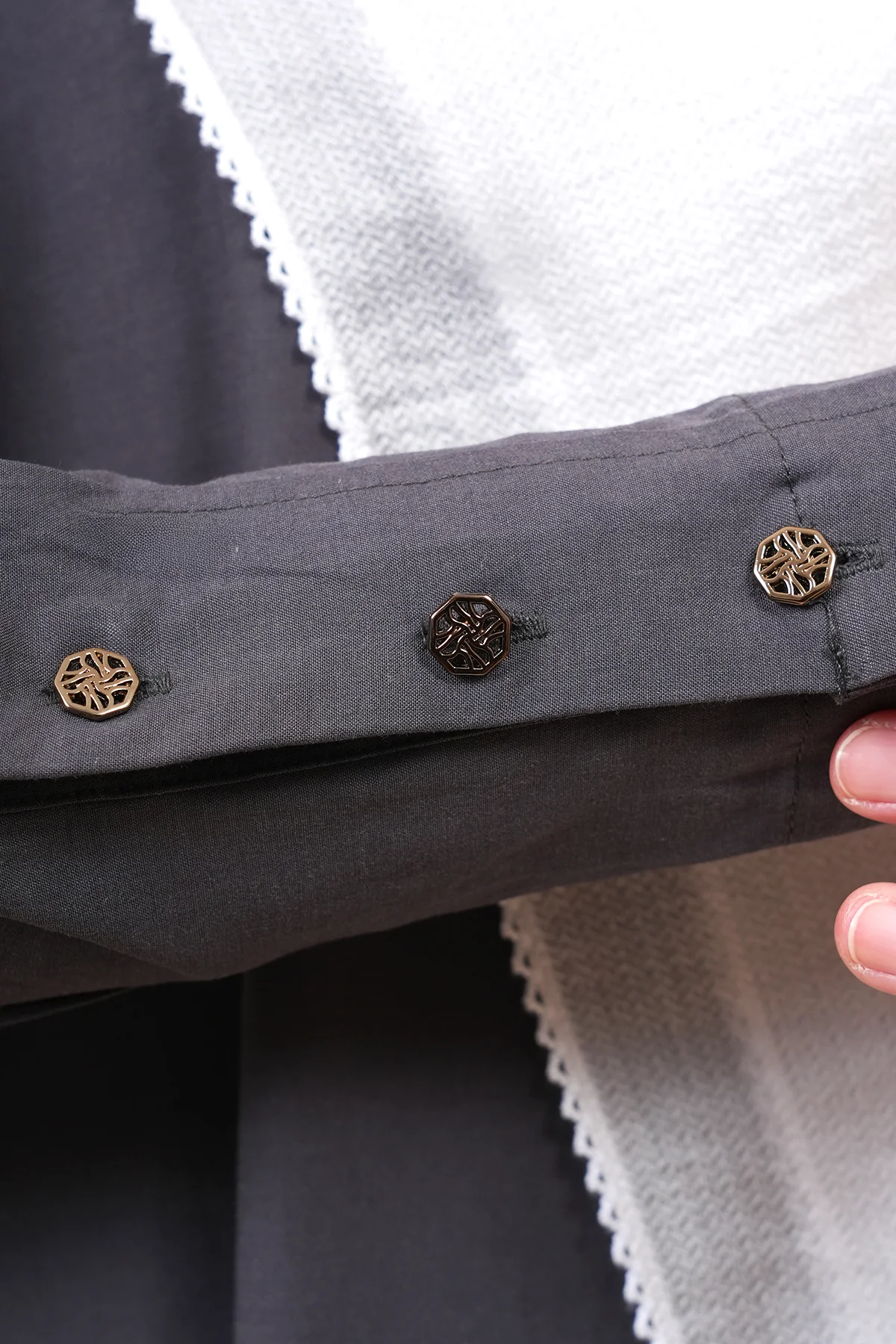 Hanna Jubah - Image 5