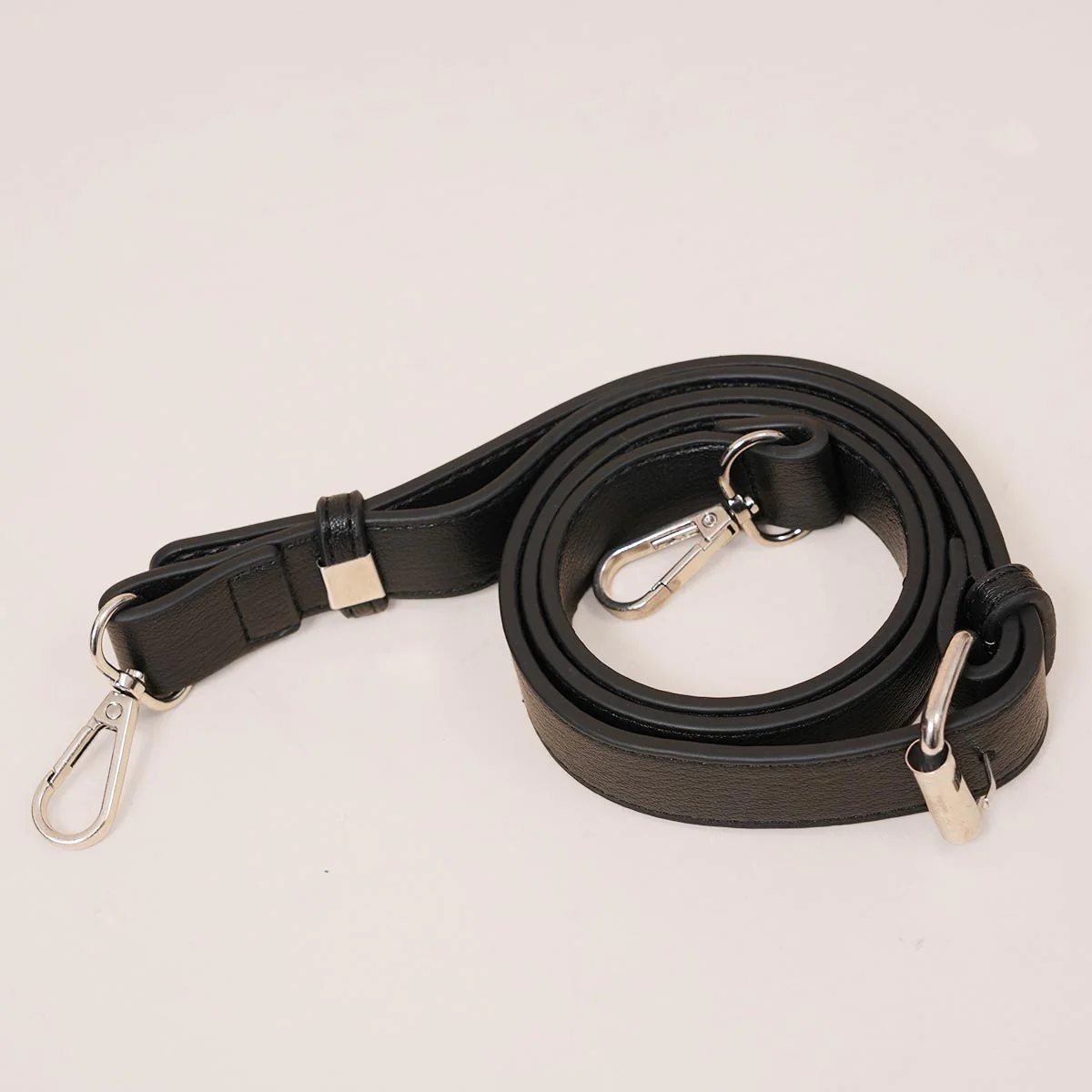 La Pan Duffle Bag (M) - Image 2