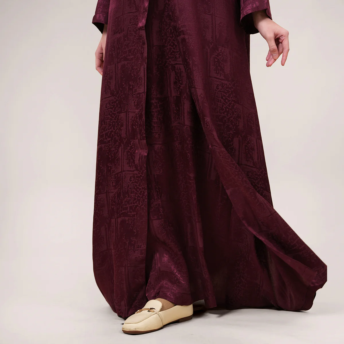 Layira Jacquard Abaya - Image 2