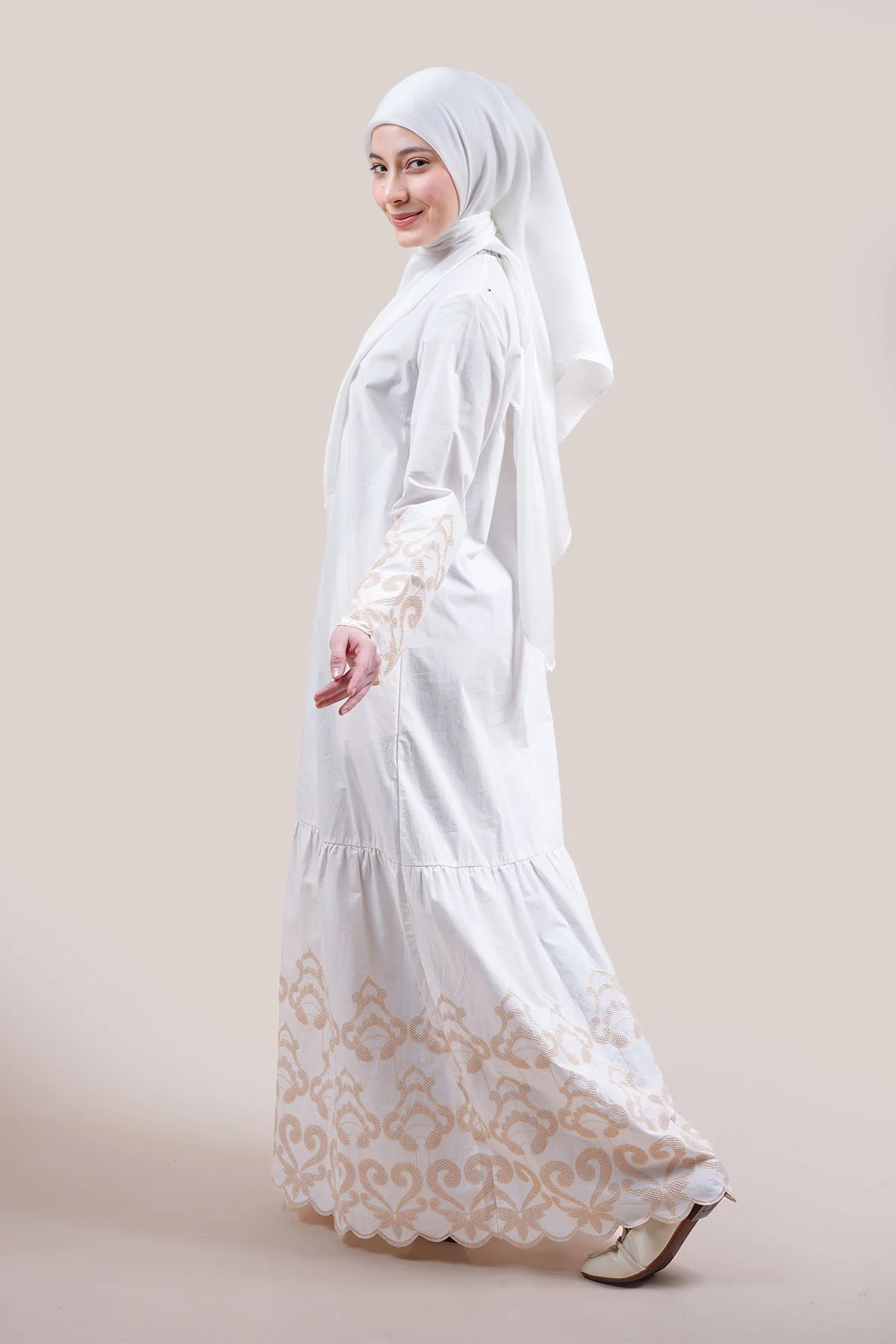 Leora Embroidery Jubah - Image 13