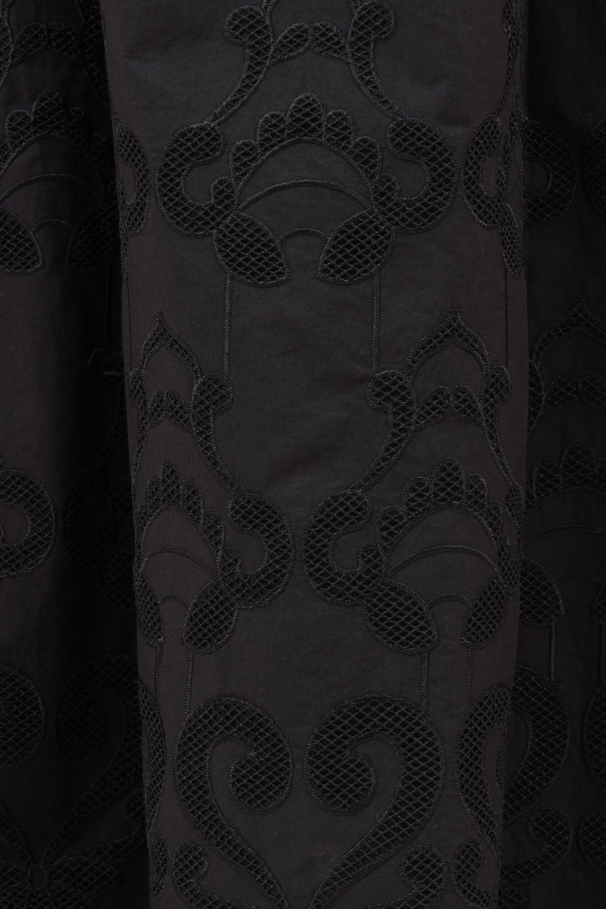 Leora Embroidery Jubah - Image 6