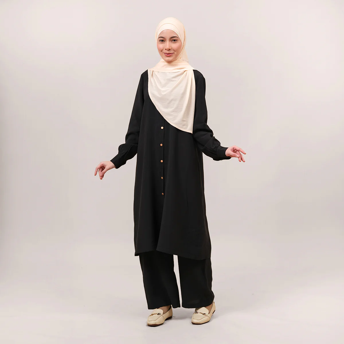 Lumira Sheen Co-ord - Image 10