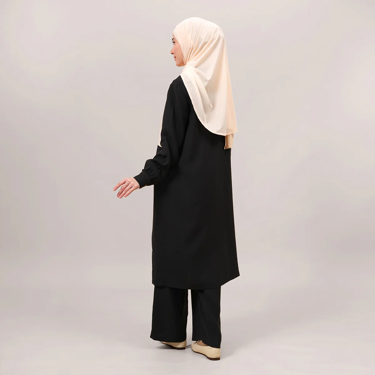 Lumira Sheen Co-ord - Image 11