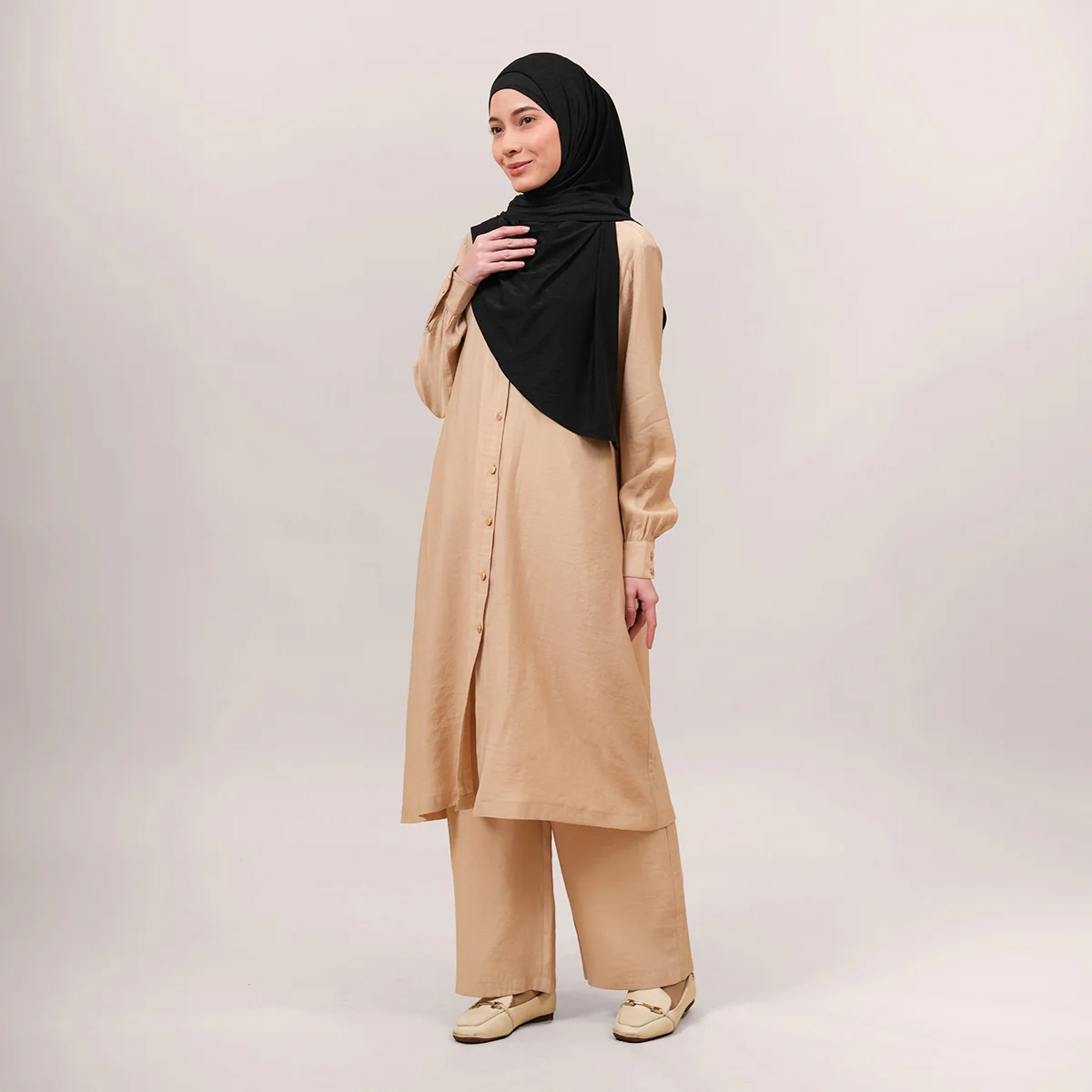 Lumira Sheen Co-ord - Image 17