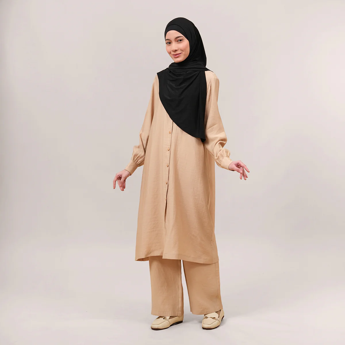 Lumira Sheen Co-ord - Image 18