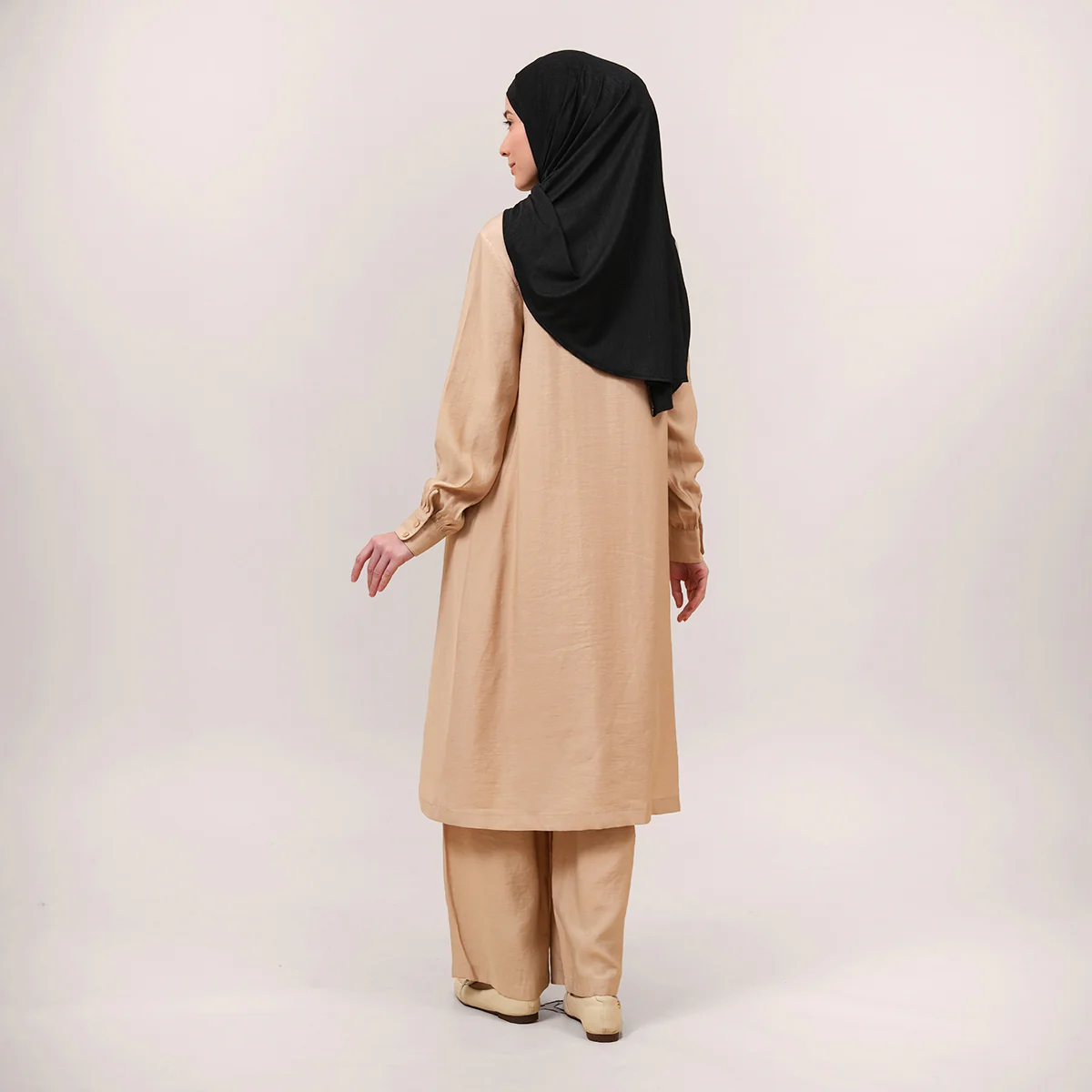 Lumira Sheen Co-ord - Image 19