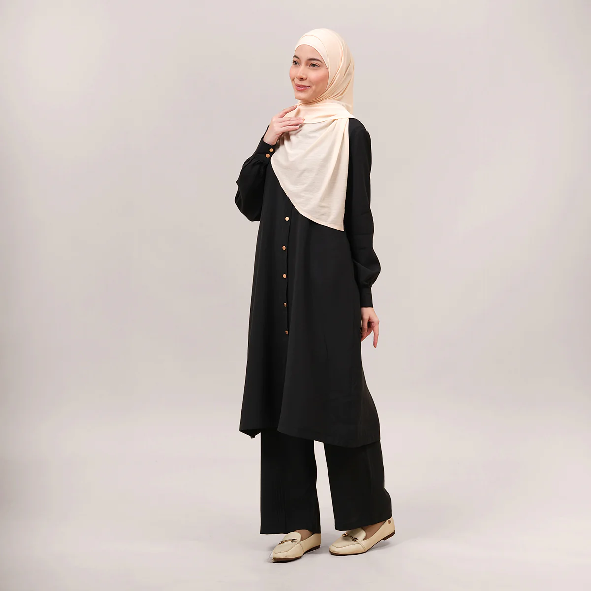 Lumira Sheen Co-ord - Image 9