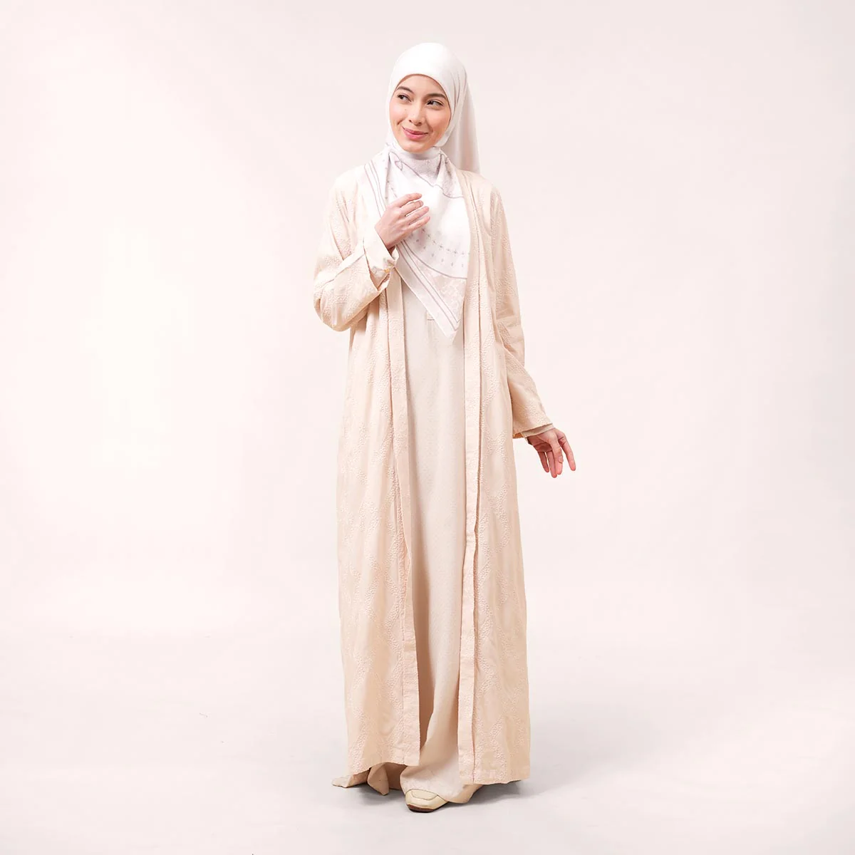 Mahra Embroidered Outer - Image 10