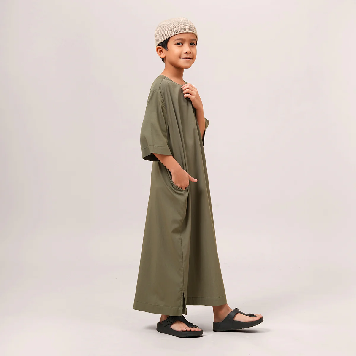 Mikhail Thobe Kids - Image 10