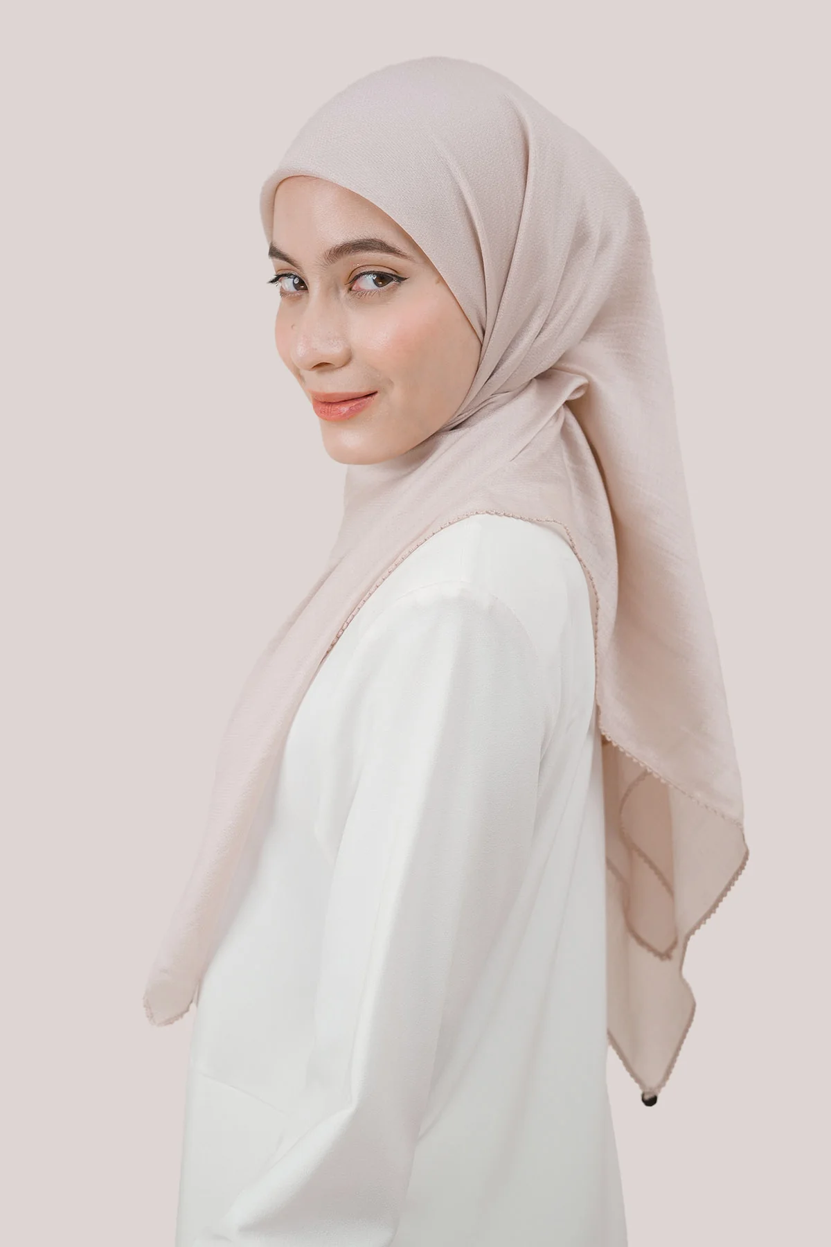 Nawal Tencel - Image 18