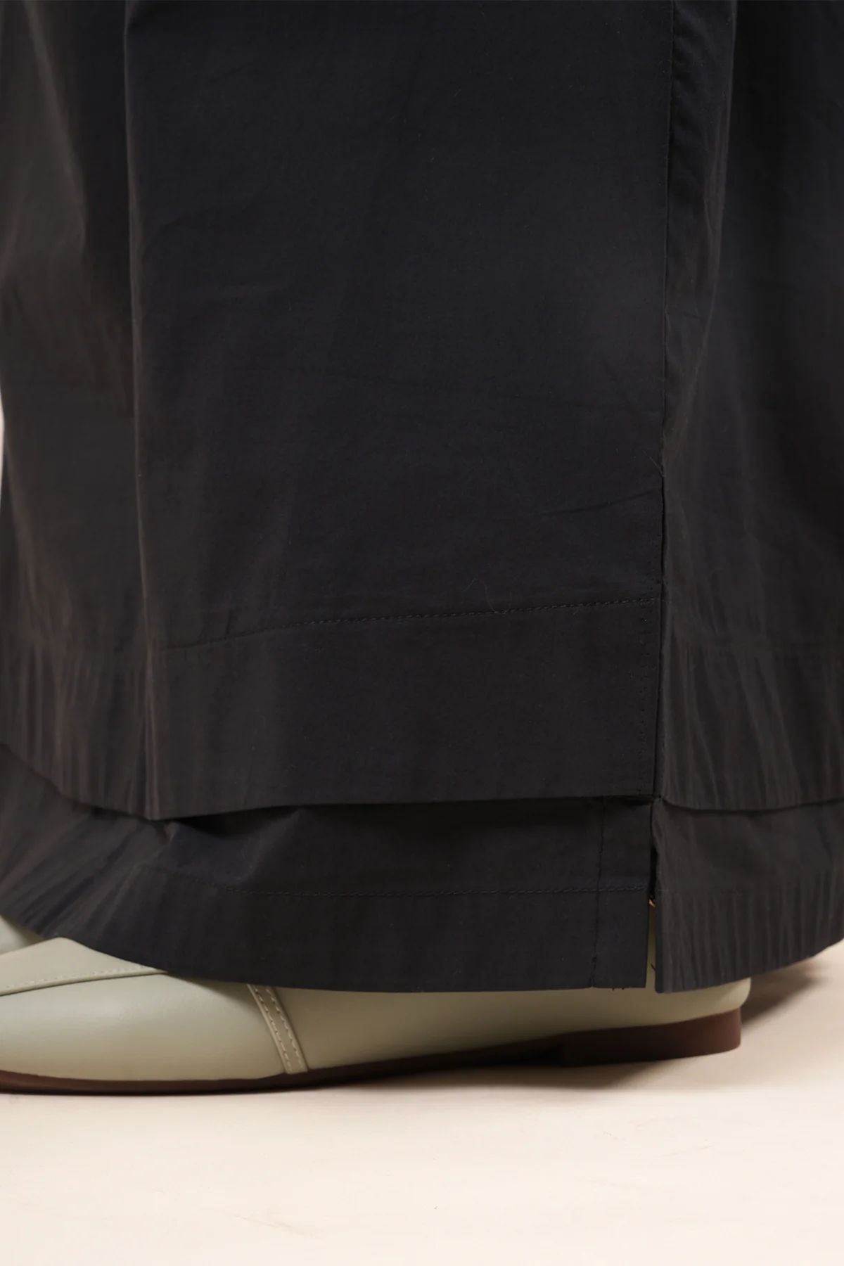 Neera Embroidery Jubah - Image 14