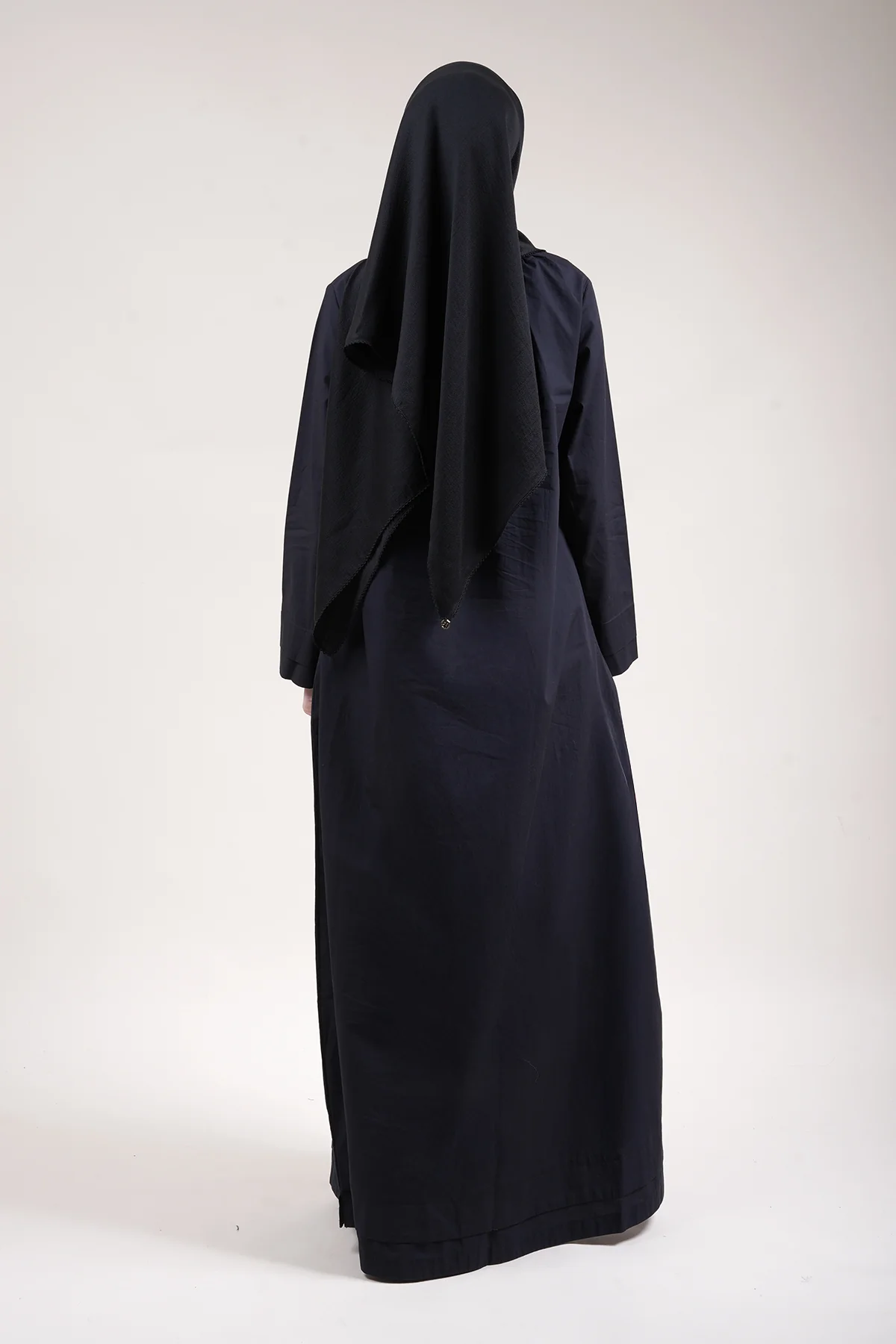 Neera Embroidery Jubah - Image 16