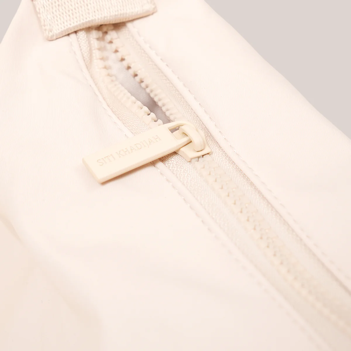 Noa Pouch Bag - Image 22