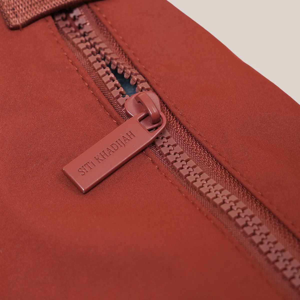 Noa Pouch Bag - Image 6