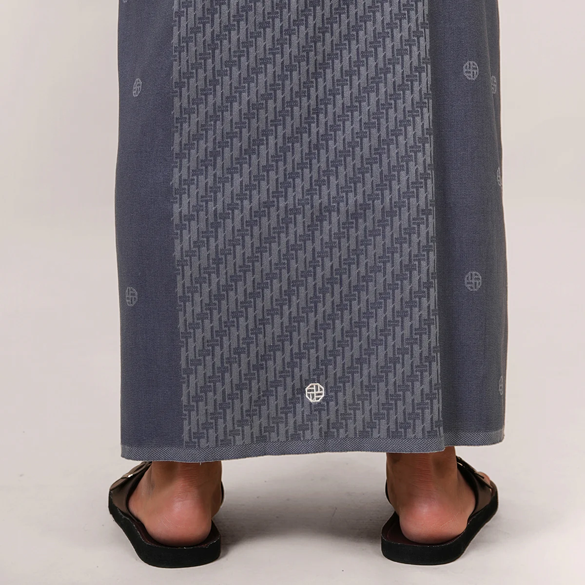 Rena Al-Amiri Pelikat - Image 5