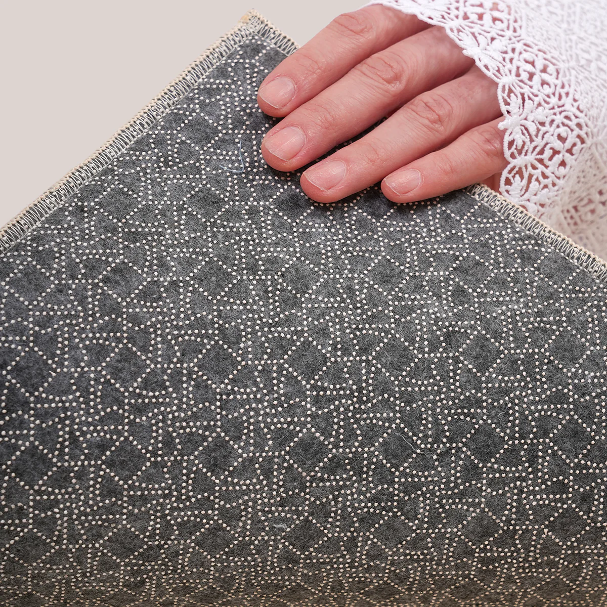 Sejadah Mehra Lite Foam Embroidery - Image 3