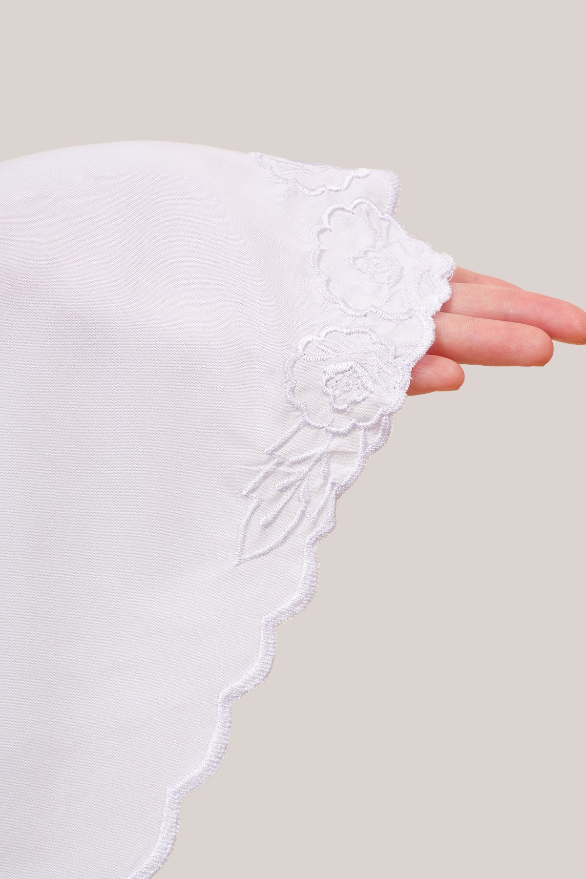 Telekung Broderie Jenna - Image 21