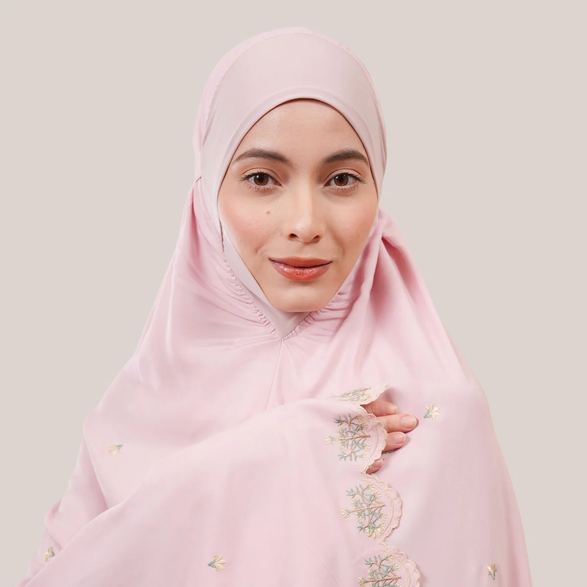 Telekung Broderie Saadiyah - Image 10