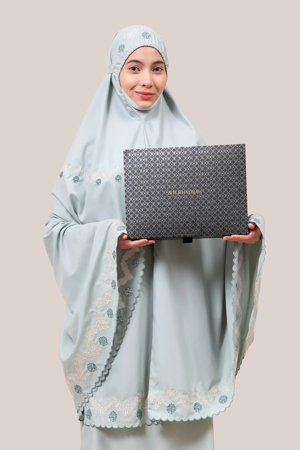 Telekung Broderie Safiye - Image 18