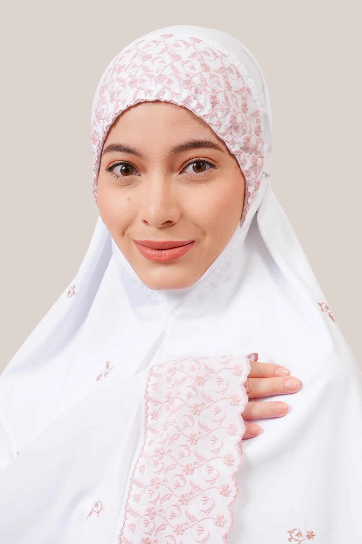 Telekung Broderie Sarimas Rona - Image 10
