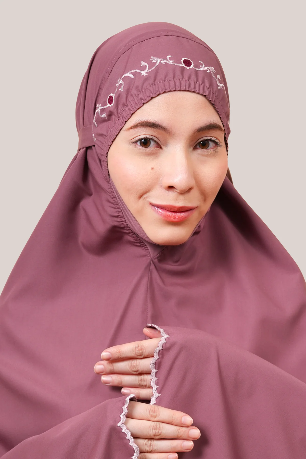 Telekung Broderie Zaima - Image 2