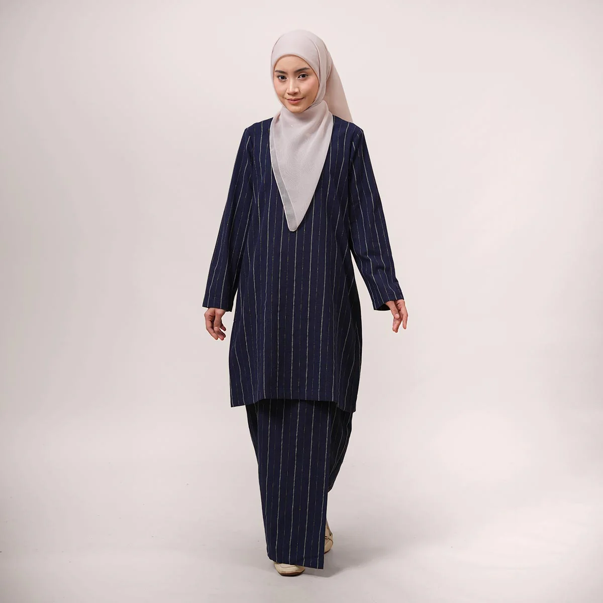 Yasra Striped Kurung Moden - Image 17